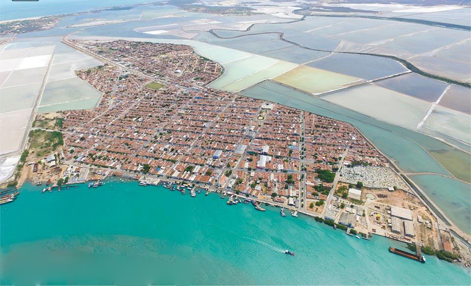 Ilha Deserta com praia de areia branca